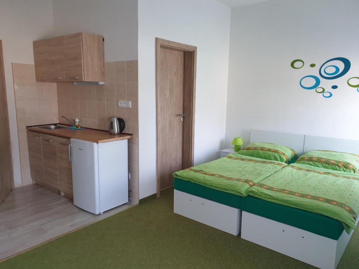 Penzion a hospůdka U Anny Nové Sedlo Esterno foto