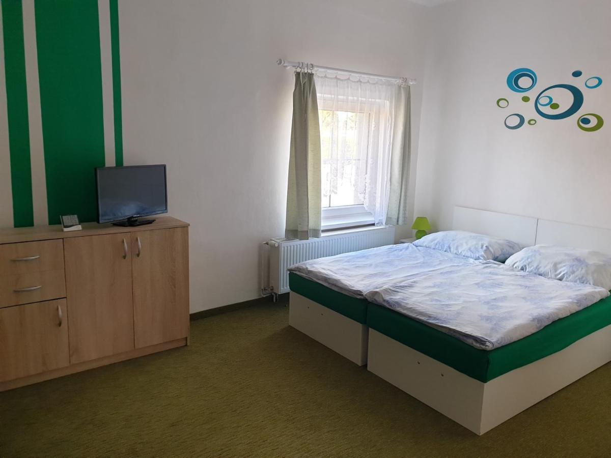Penzion a hospůdka U Anny Nové Sedlo Esterno foto