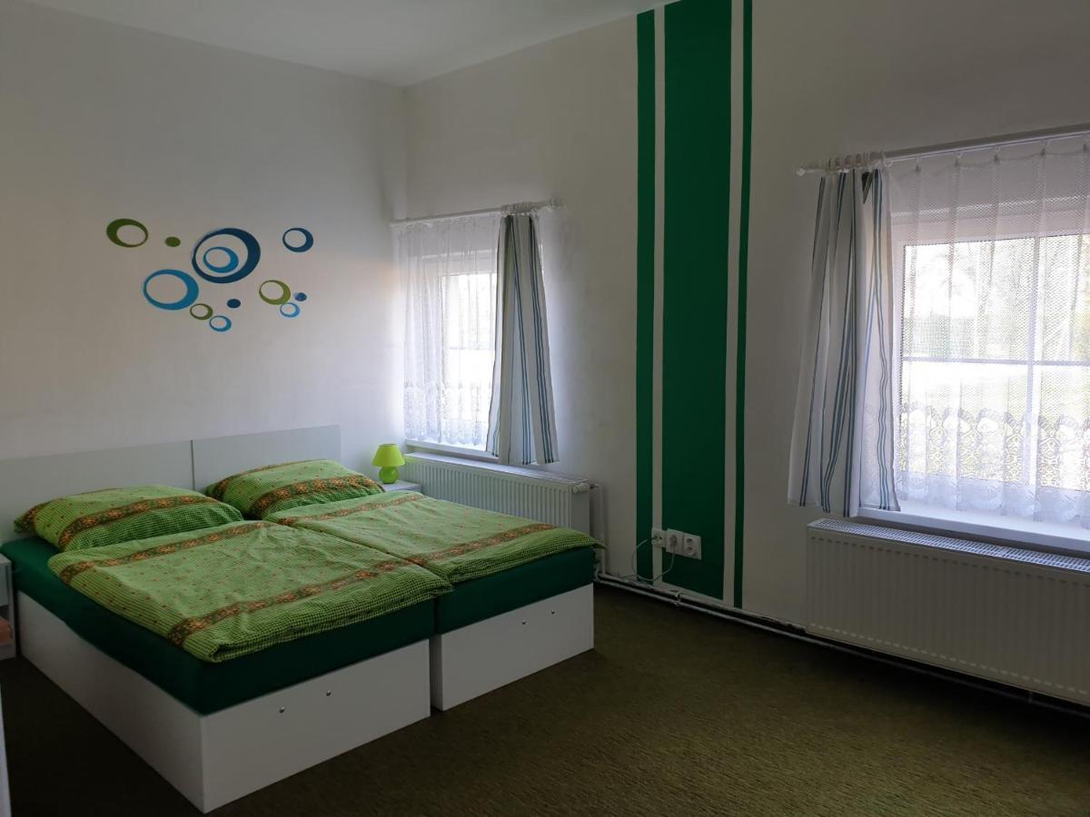 Penzion a hospůdka U Anny Nové Sedlo Esterno foto