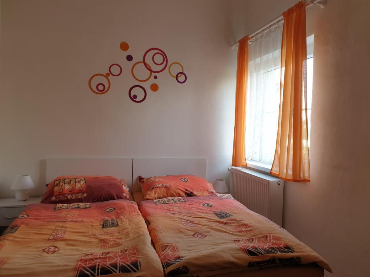 Penzion a hospůdka U Anny Nové Sedlo Esterno foto
